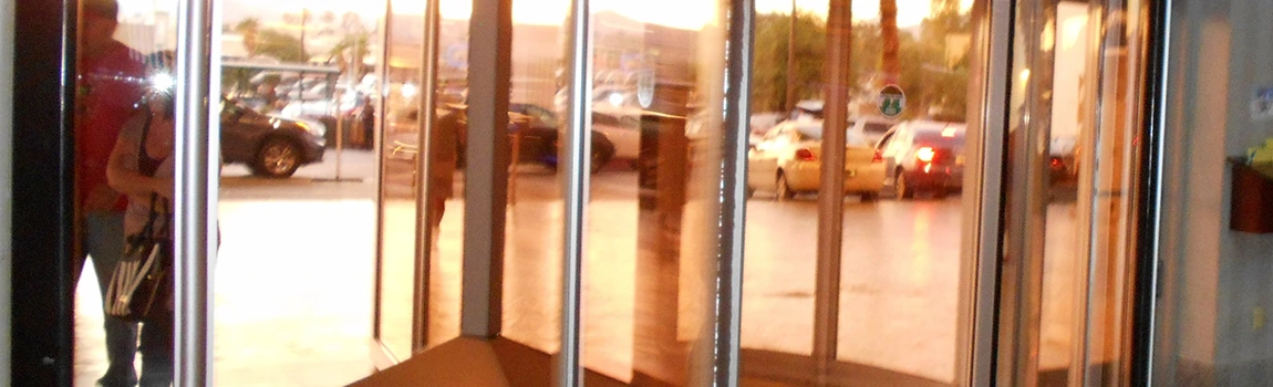 Storefront Glass Repair Cost in Doral, FL